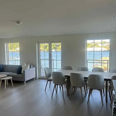 Tatil Evi Rett I Sjokanten *